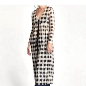 Zara Checkered Long Sleeve Dress little tear on sleeve otherwise worn only once